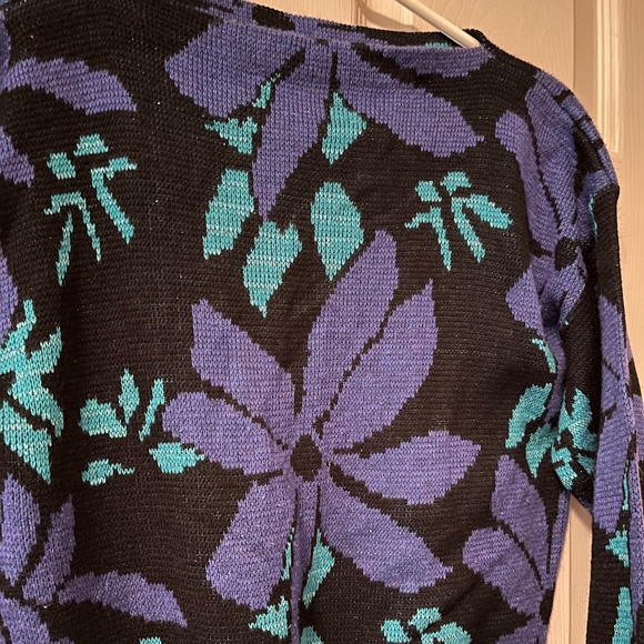 Vintage purple floral sweater - Picture 3 of 10